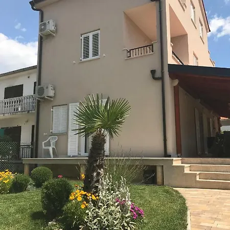 Apartment Ivana *